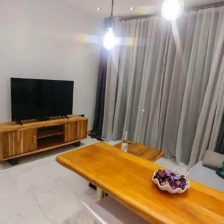 Opensky Lux Apartament *