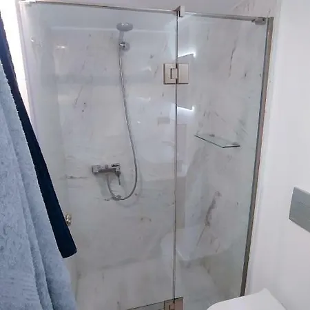 Opensky Lux Apartament *