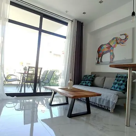 Opensky Lux Apartament *